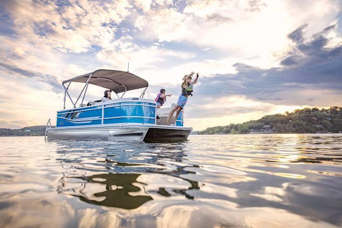 When to Go Boating in Nepal: Sunlit Lakes & Mountain Reflections