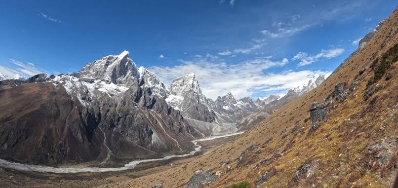 lobuche-east-peak-climbing-15-days